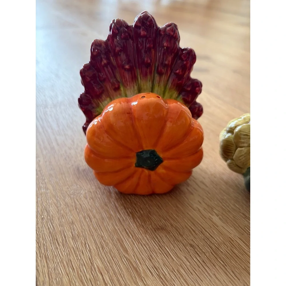 Department 56 Thanksgiving Turkey Pumpkin Harvest Salt and Pepper Shaker Set